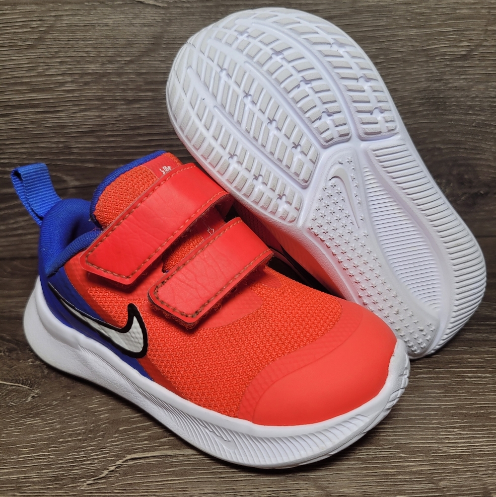 Nike StarRunner Red/White/Blue Sneakers. Size 5C